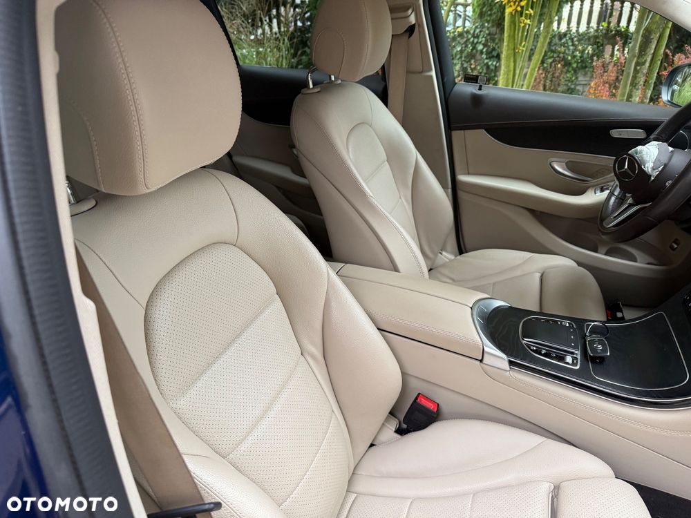 Mercedes-Benz GLC 200 d 4Matic 9G-TRONIC AMG Line - 34