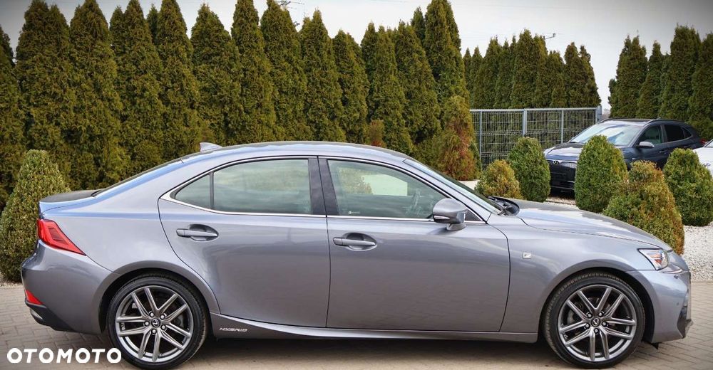 Lexus IS - 5