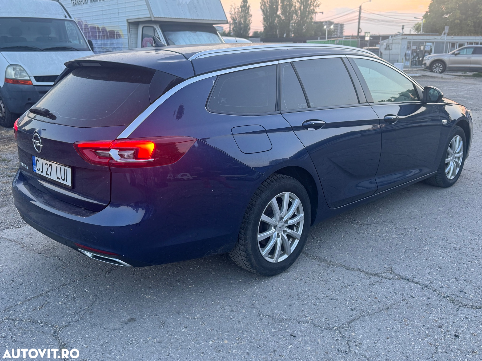 Opel Insignia Sport Tourer 2.0 Start/Stop Aut. Elegance - 3
