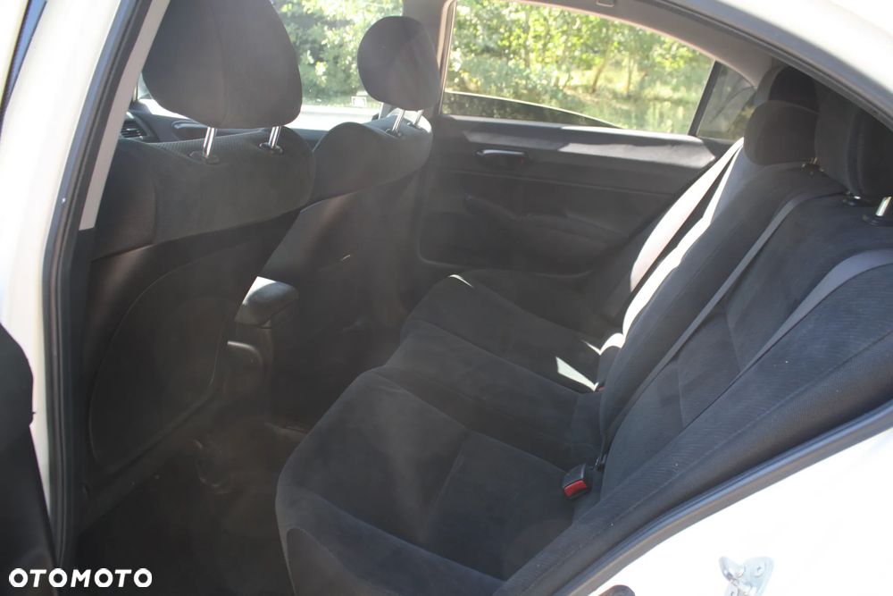 Honda Civic 1.8 Executive - 21