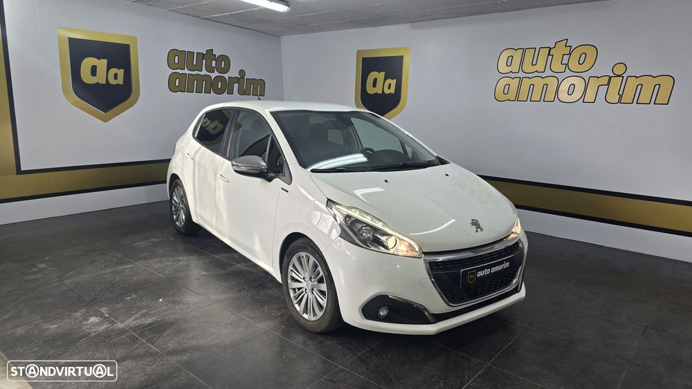 Peugeot 208 1.5 BlueHDi Signature - 1