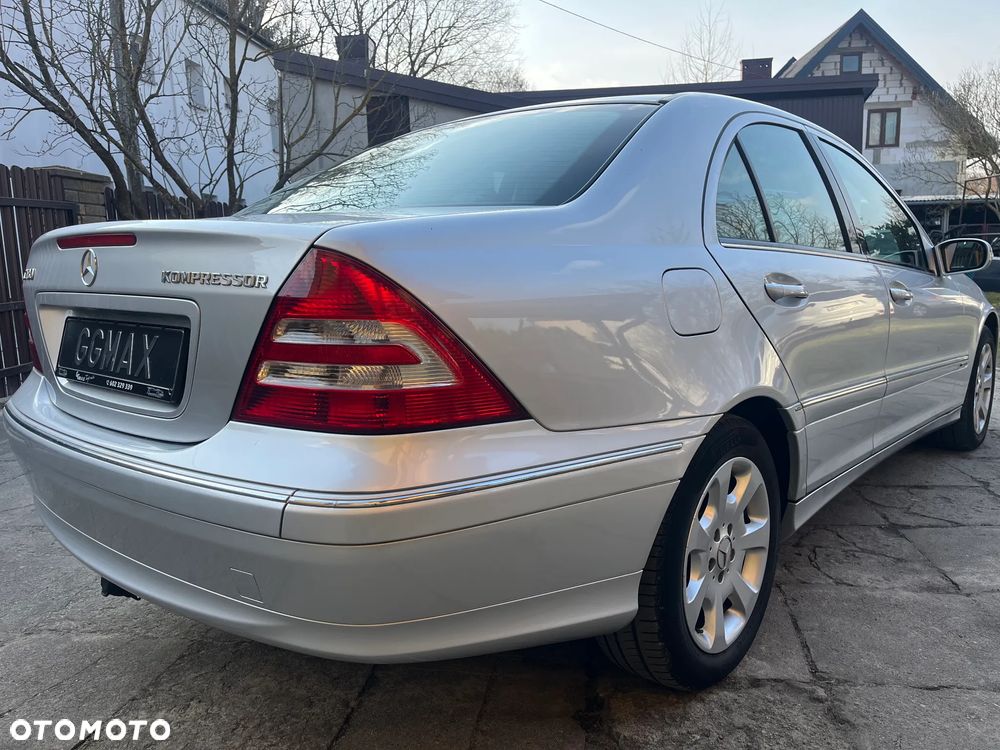 Mercedes-Benz Klasa C 180 Kompressor Automatik Elegance - 4