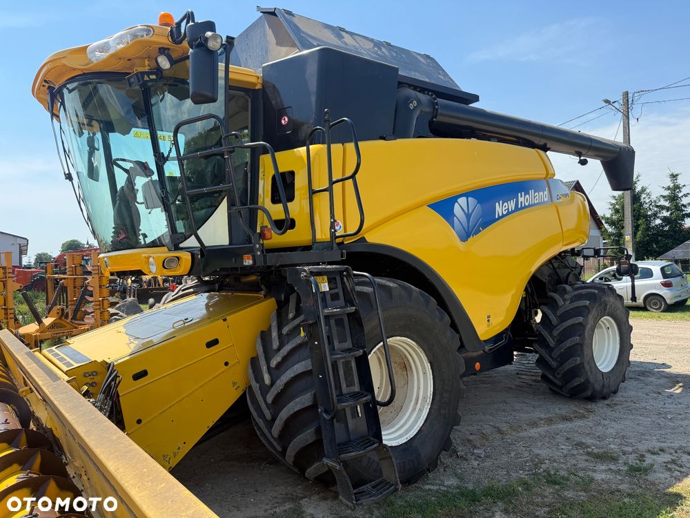 New Holland CR 9080 - 5