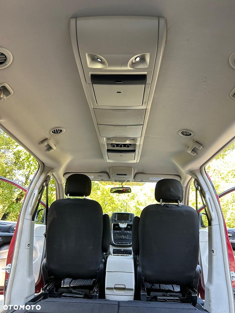 Chrysler Town & Country 3.6 Touring - 28