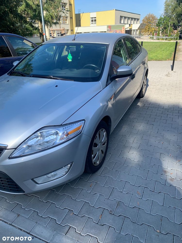 Ford Mondeo 2.0 TDCi Ambiente - 8