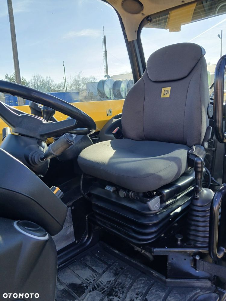JCB 541-70 - 14