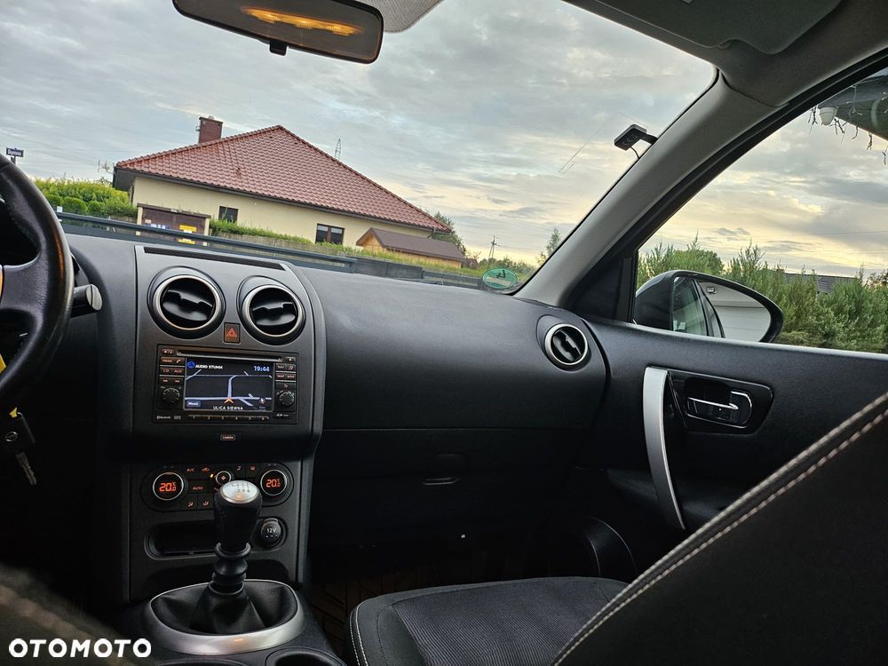 Nissan Qashqai 2.0 360 - 14