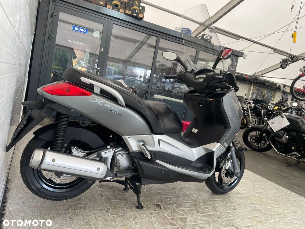 Yamaha X-max - 10
