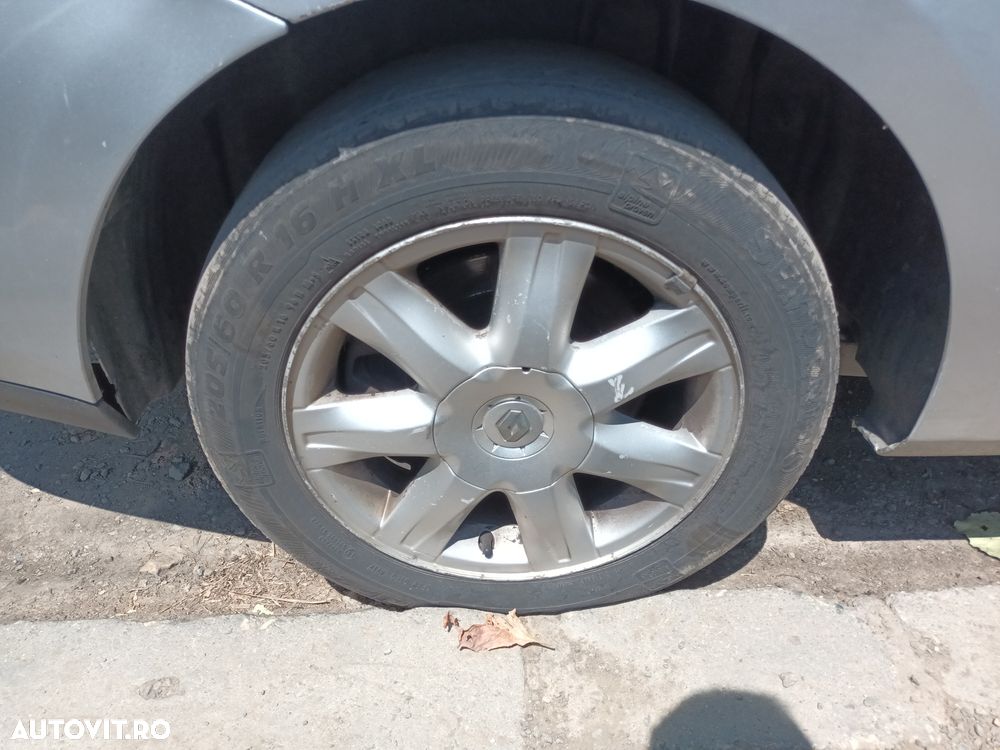 Dezmembrari  Renault LAGUNA 3  2007  > 0000 2.0 dCi (BT08, BT0K, BT0J - 15