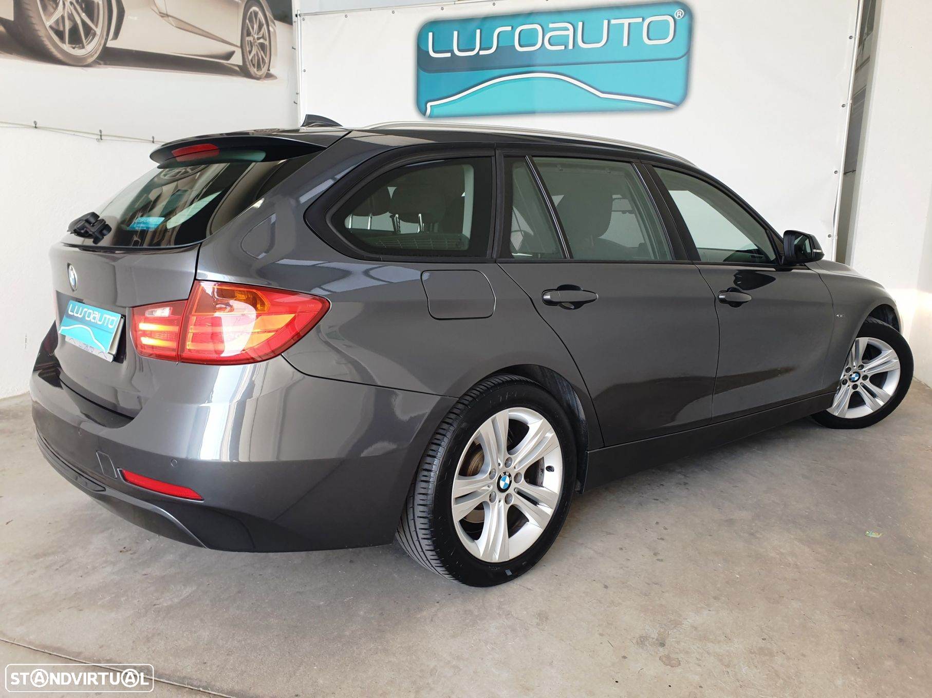 BMW 318 d Touring Auto Line Sport - 12
