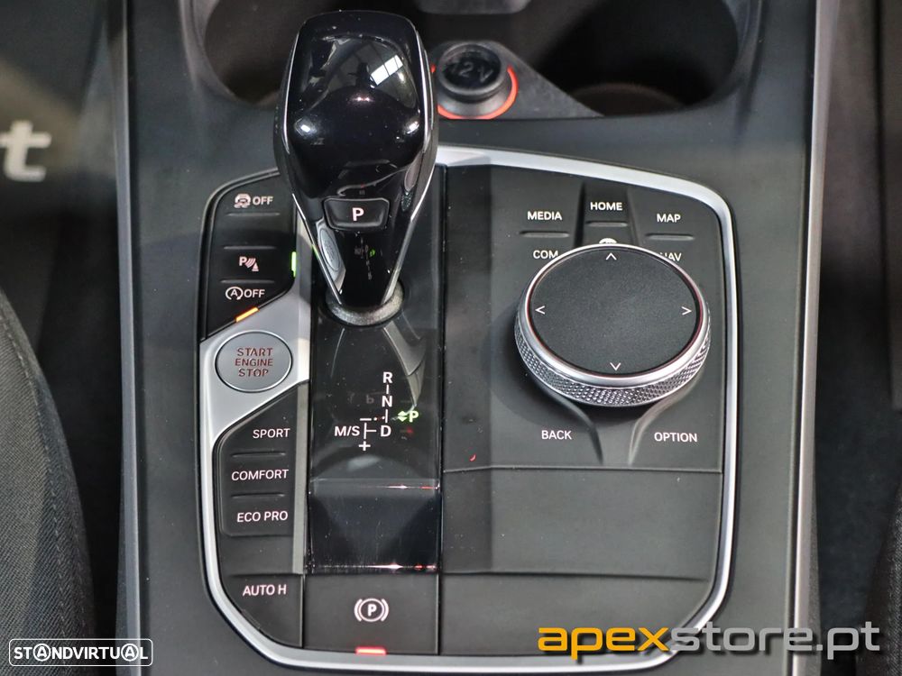 BMW 118 i Pack Color Vision Auto - 10