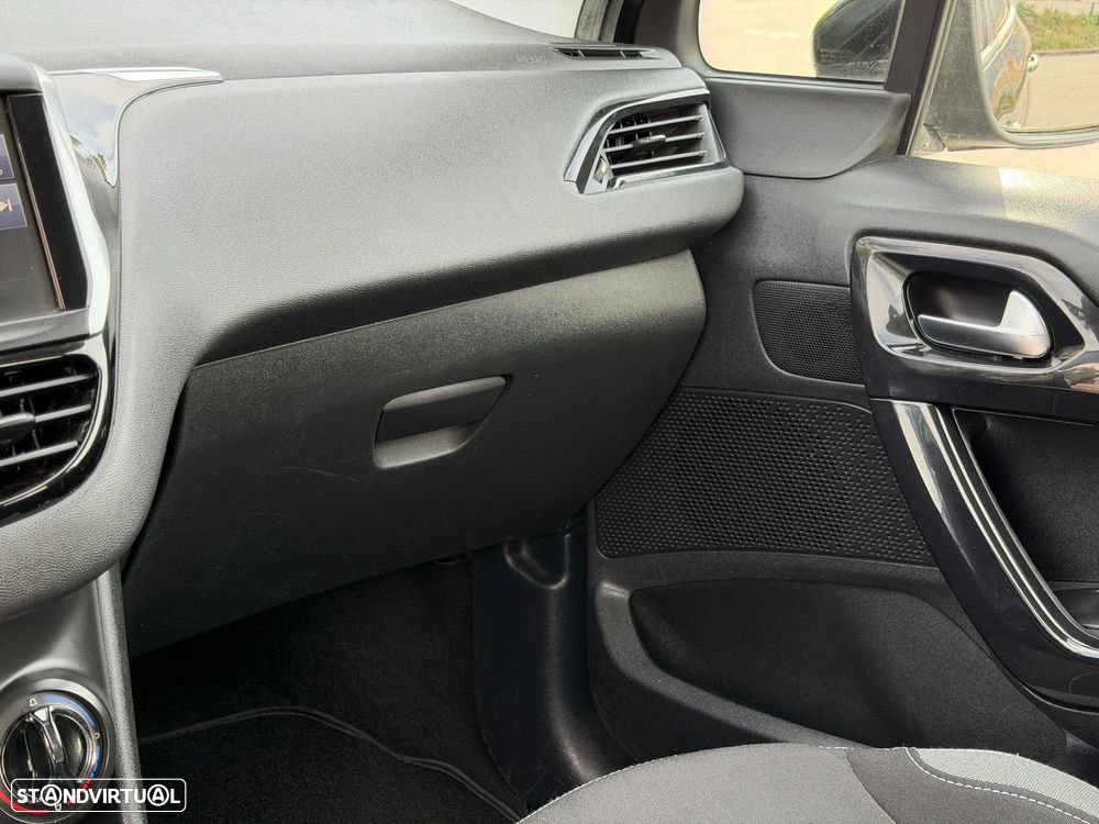 Peugeot 208 1.6 BlueHDi Active - 26