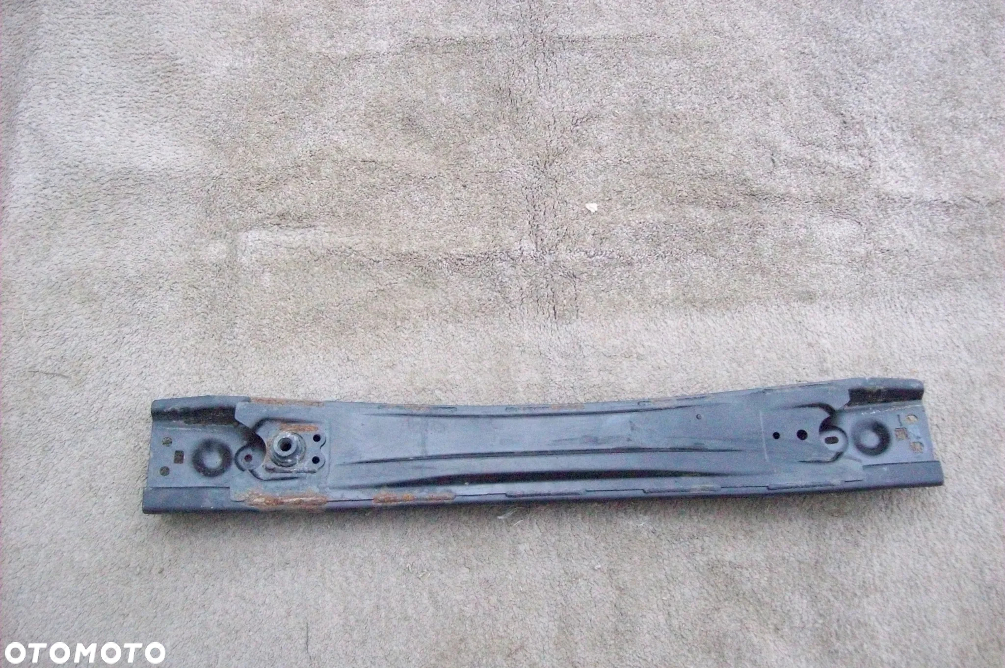 BELKA TYLNEGO ZDERZAKA TOYOTA COROLLA E-21 KOMBI ROK 18.24 - 3