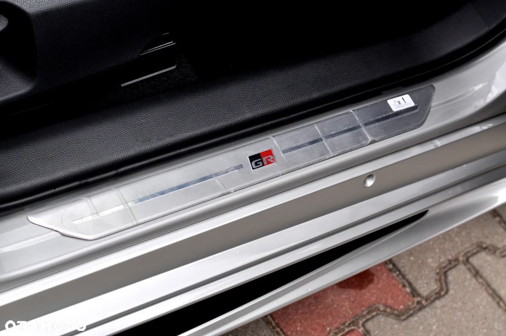 Toyota Corolla 2.0 Hybrid GR Sport - 23