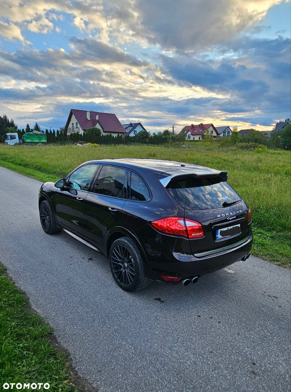 Porsche Cayenne Standard - 4