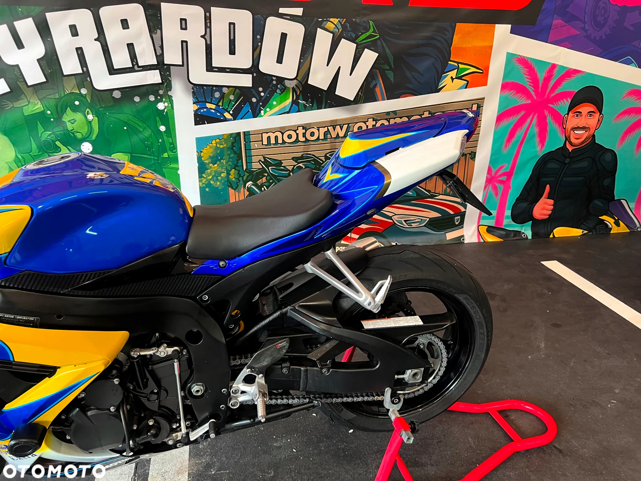 Suzuki GSX-R - 17