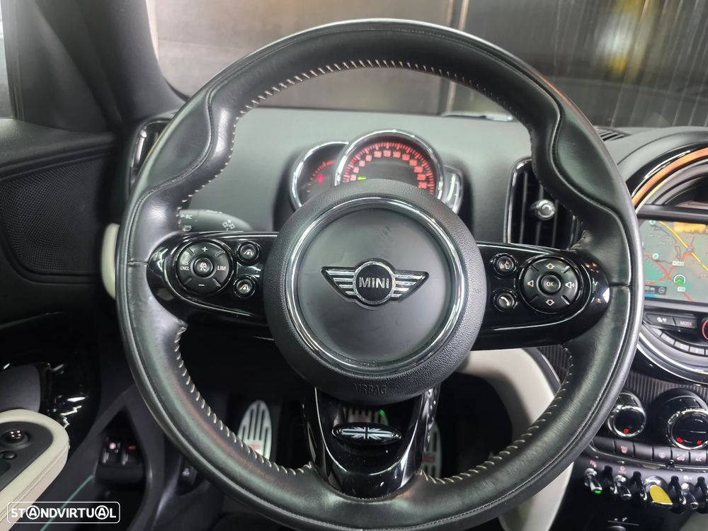 MINI Countryman Cooper SE ALL4 Auto - 33