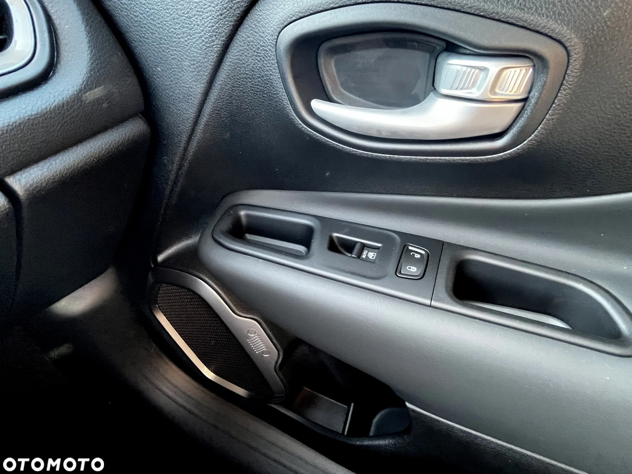 Jeep Renegade - 17