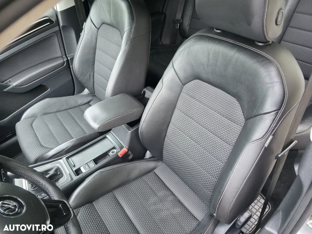 Volkswagen Golf 2.0 BlueTDI DSG Highline - 14