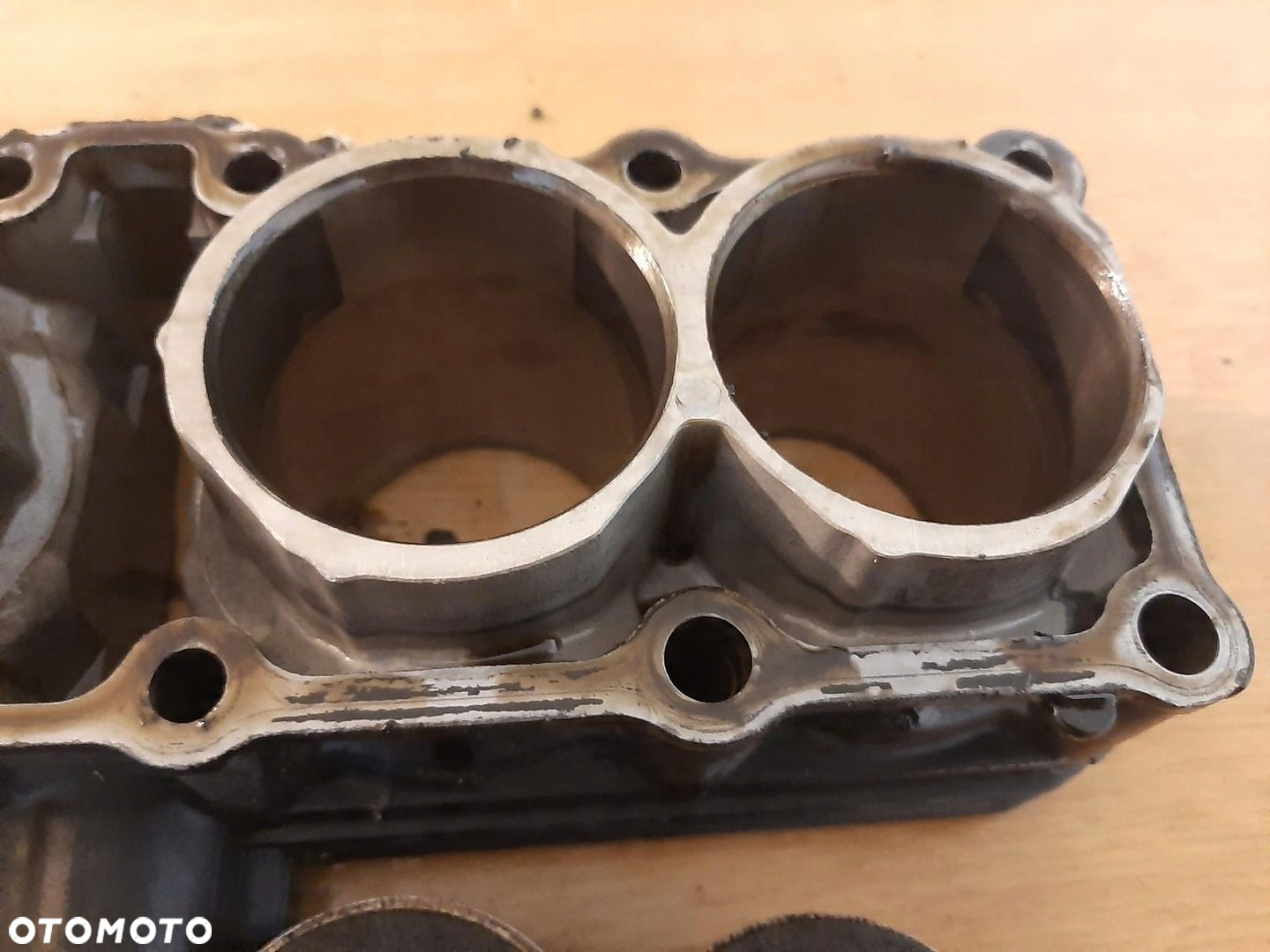 CYLINDER CYLINDRY TŁOKI KPL YAMAHA FZS 600 - 13