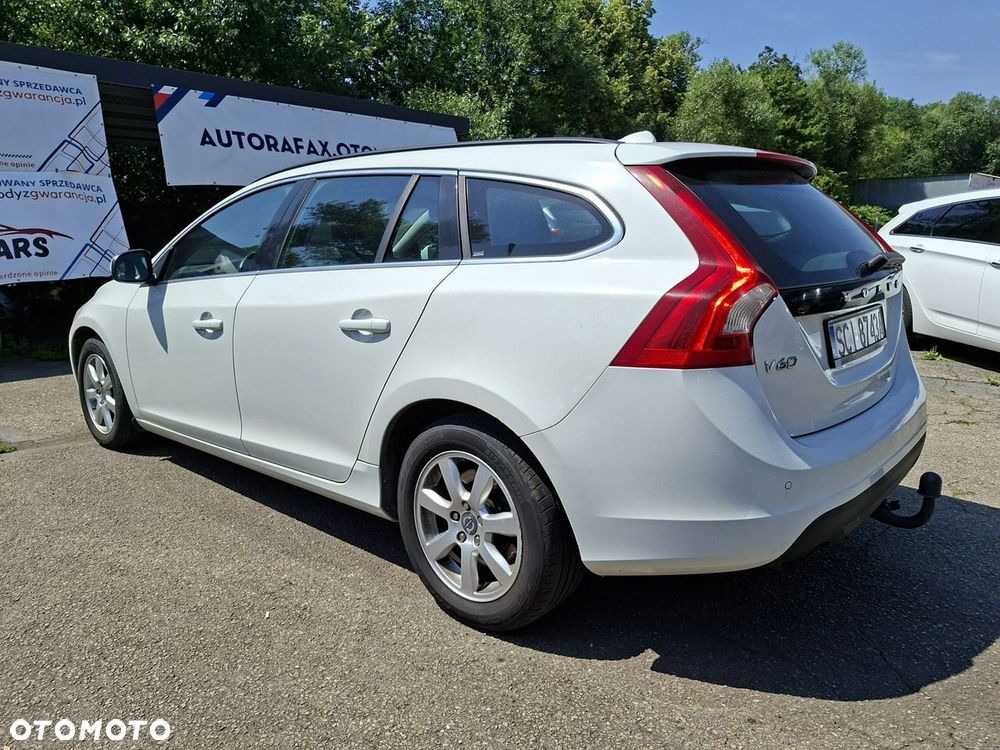 Volvo V60 D3 Momentum - 8