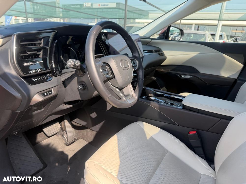 Lexus Seria RX 450h+ E-Four PHEV Luxury - 13