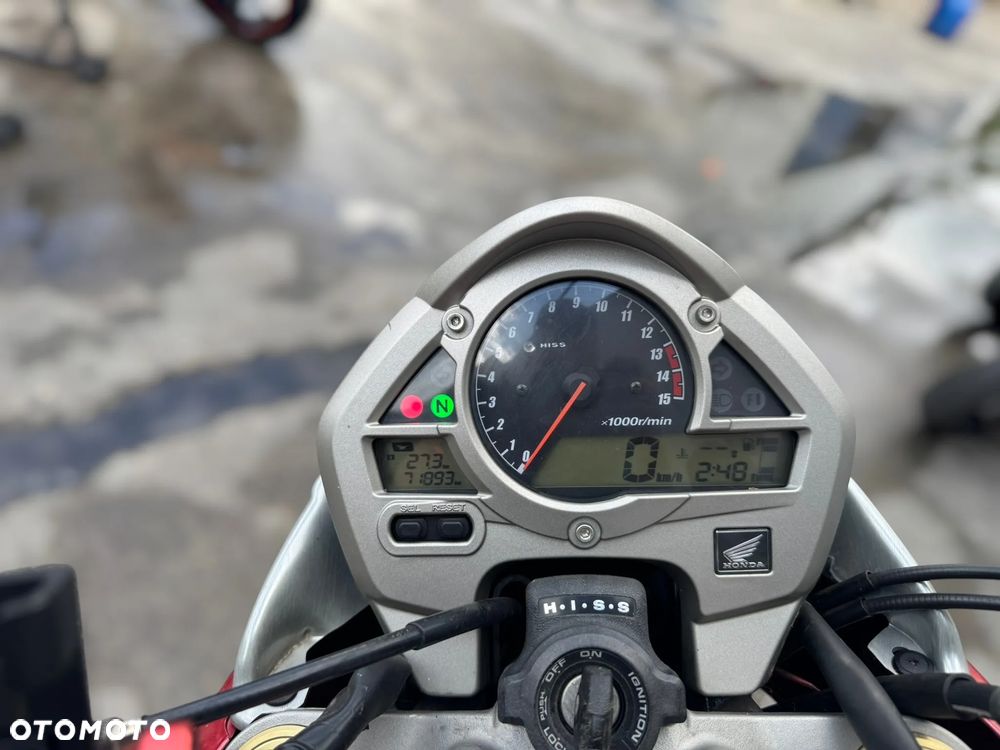 Honda Hornet - 16