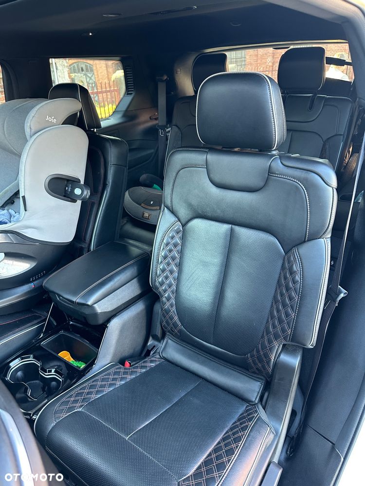 Jeep Grand Cherokee - 14
