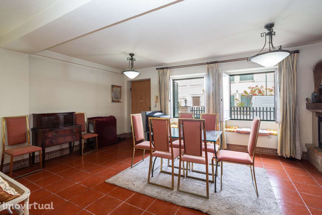 Moradia T4 com 2 Suites, Terraço e Logradouro na Penha de França - Grande imagem: 2/40