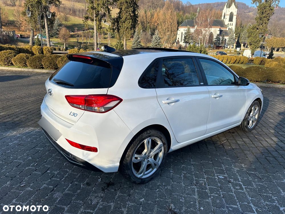 Hyundai i30 1.6 CRDI Premium - 6