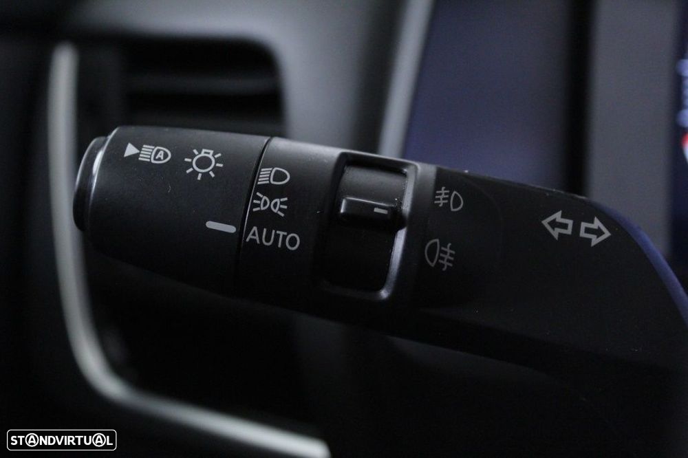 Nissan Qashqai 1.3 DIG-T N-Connecta LED+SKY - 24