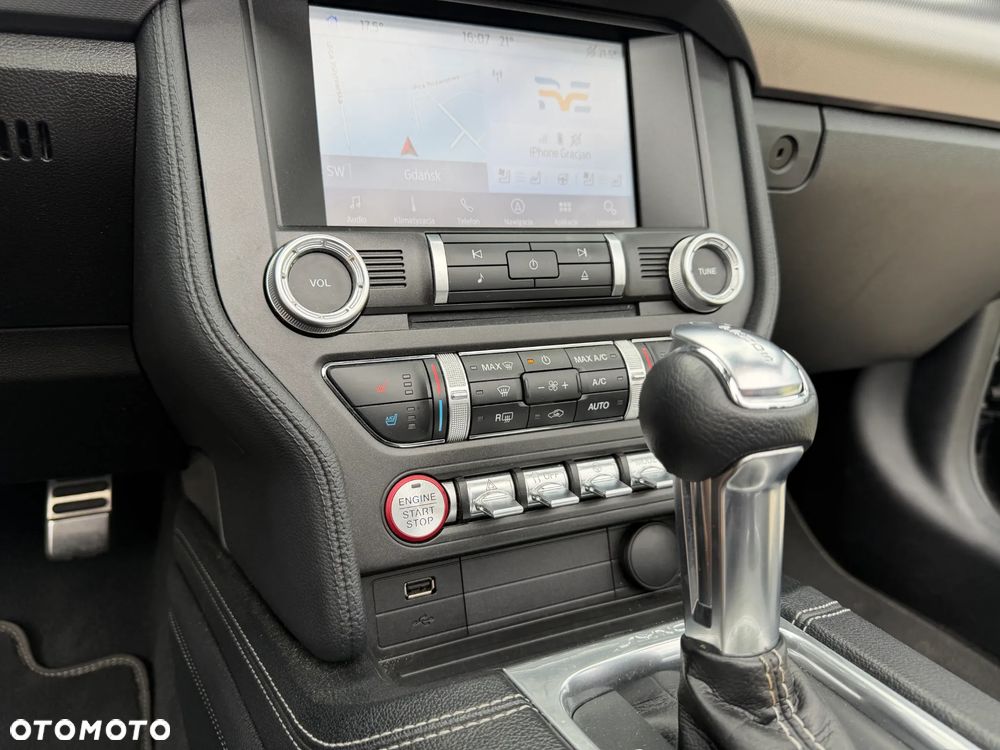 Ford Mustang - 24