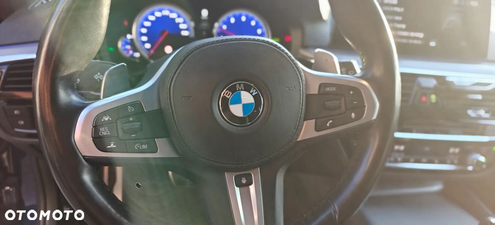 BMW Seria 5 540i - 34