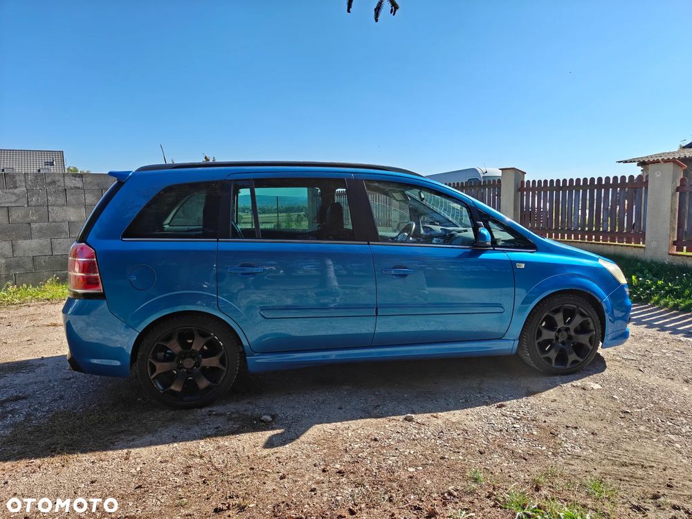 Opel Zafira 2006 photo 2