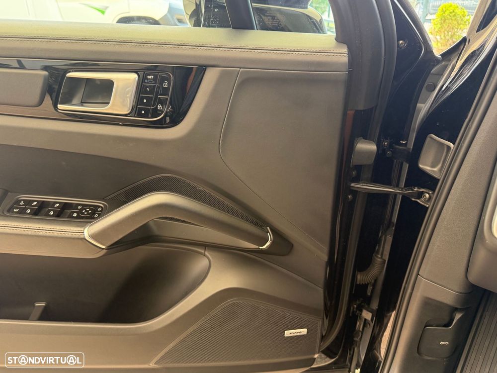 Porsche Cayenne E-Hybrid Tiptronic S Platinum Edition - 39