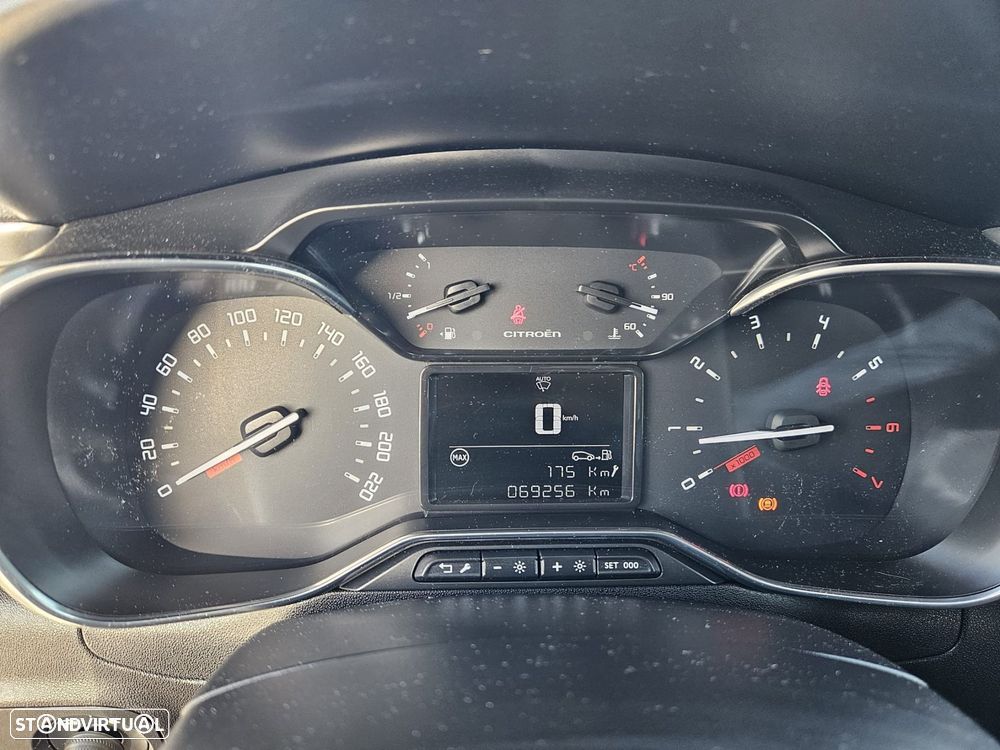 Citroën C3 1.2 PureTech Shine - 28