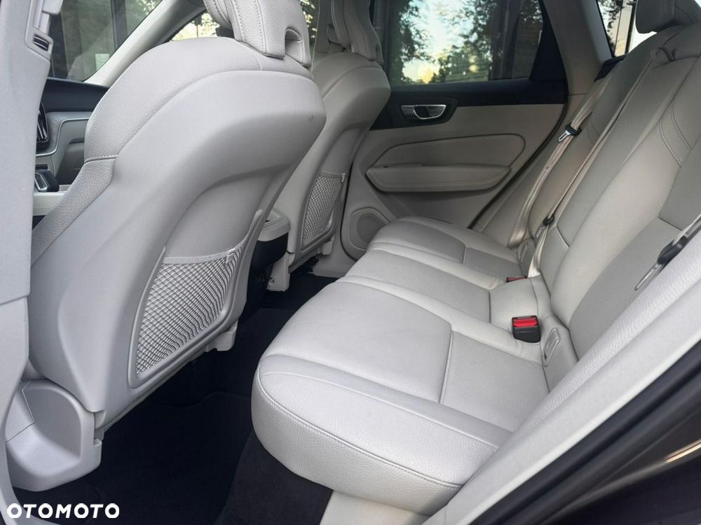 Volvo XC 60 - 16
