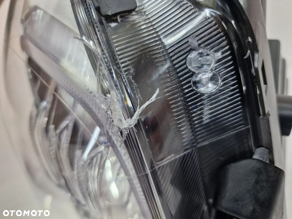 KIA STONIC 17- LEWA LAMPA PRZEDNIA PRZÓD SOCZEWKA + LED , NR 92101-H8 , NR AUKCJI LA645 - 13