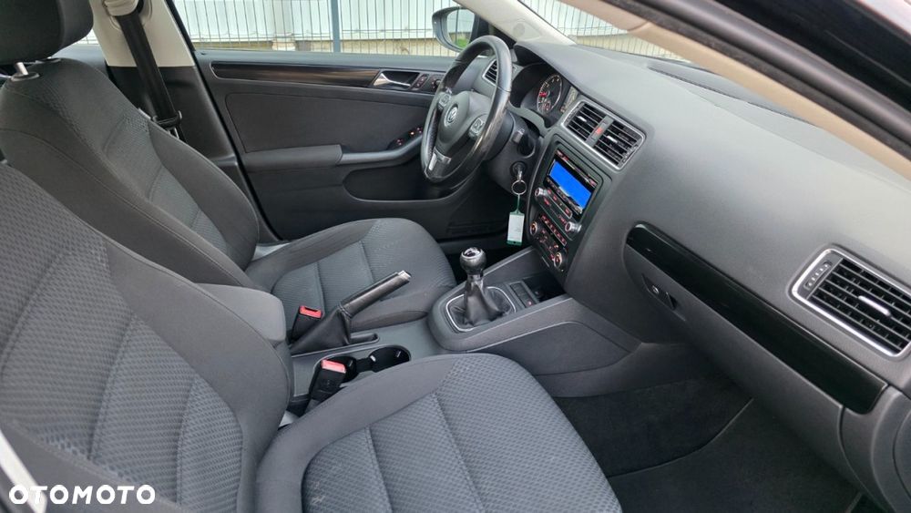 Volkswagen Jetta 1.2 TSI Comfortline Perfectline - 10