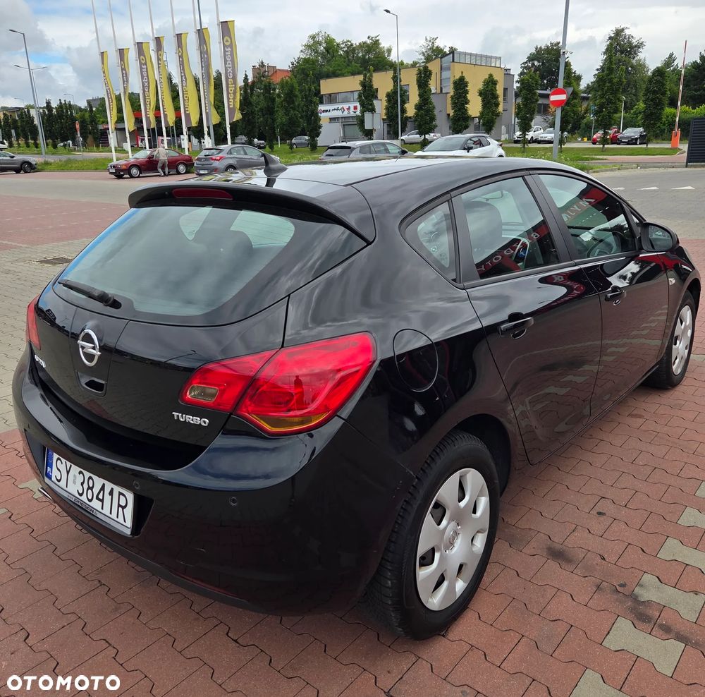 Opel Astra 1.4 Turbo Exklusiv - 4