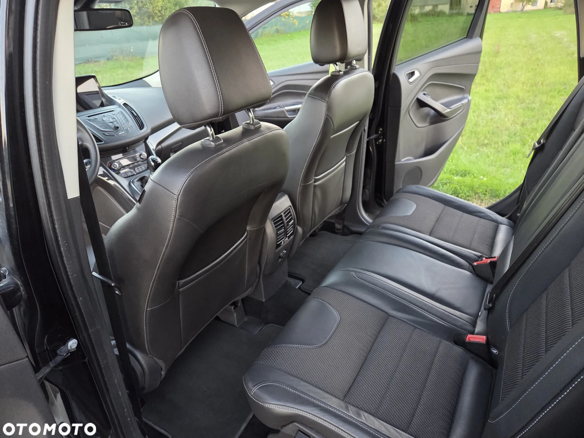 Ford Kuga 2.0 TDCi 2x4 Titanium - 19
