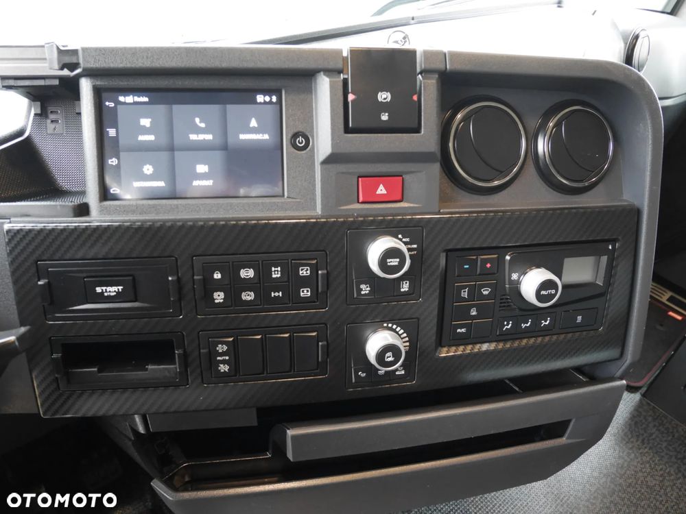 Renault T520 HIGH CAB - 24