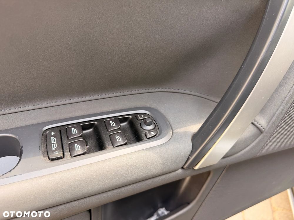 Volvo C70 2.4i Momentum - 16