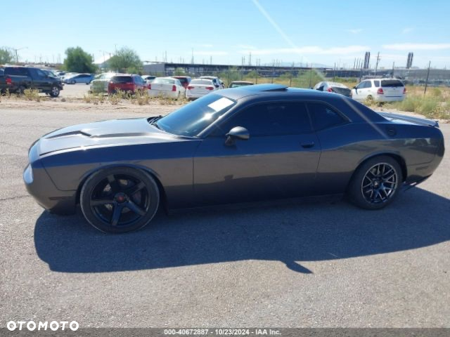 Dodge Challenger - 14