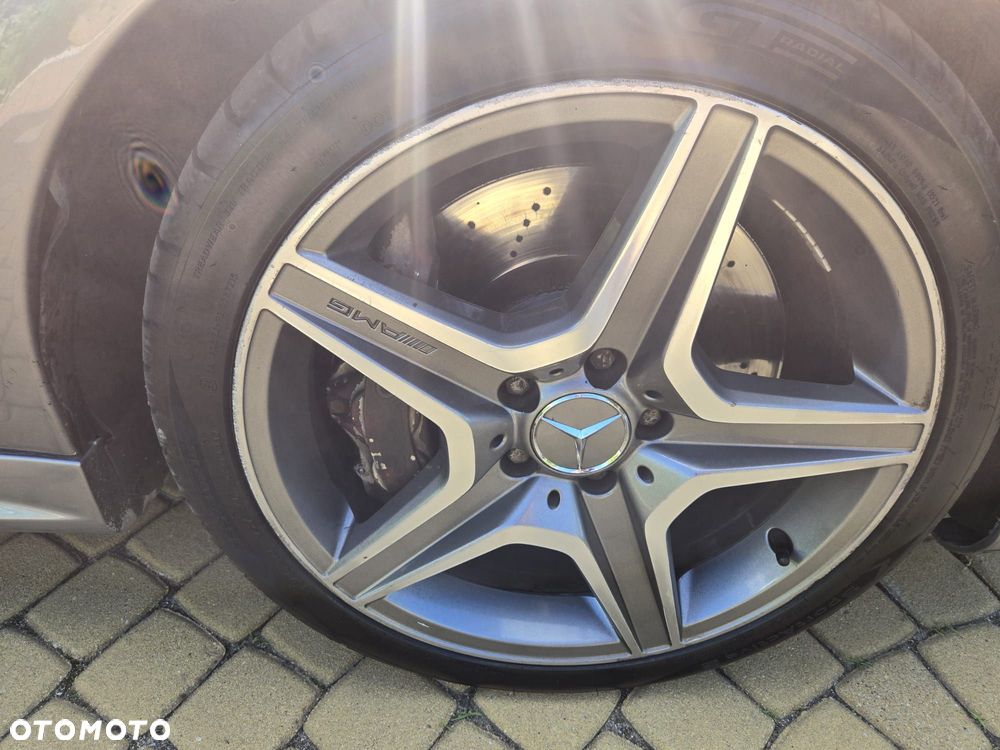 Mercedes-Benz Klasa C 63 AMG - 12
