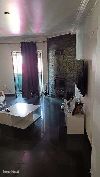 Casa T3 duplex camarate (fetais) - Grande imagem: 2/8