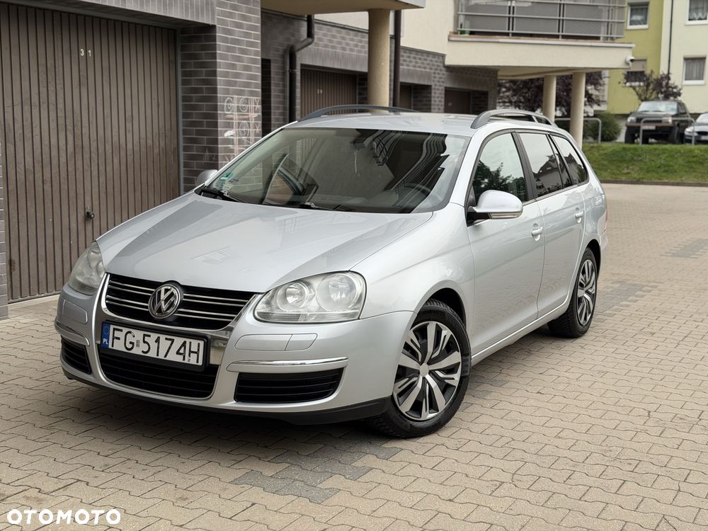 Volkswagen Golf - 6