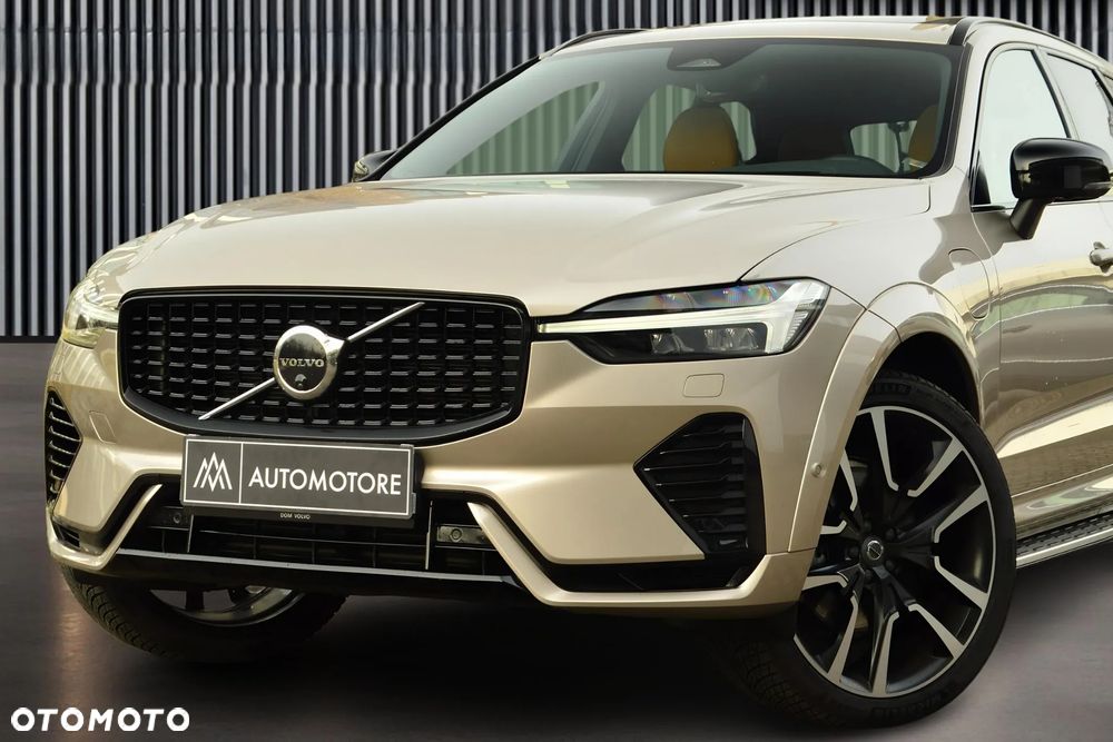 Volvo XC 60 T8 Plug-In Hybrid AWD Ultimate Dark - 2