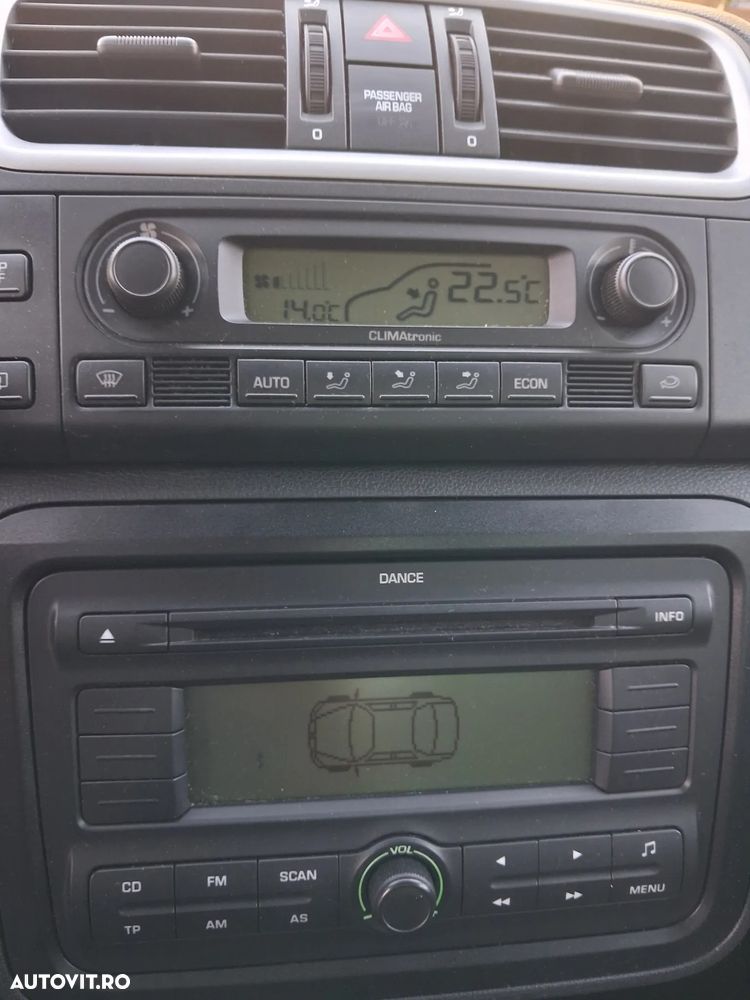 Skoda Roomster 1.4 Style - 10
