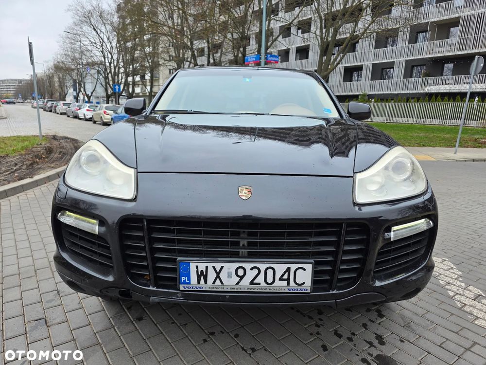 Porsche Cayenne - 2